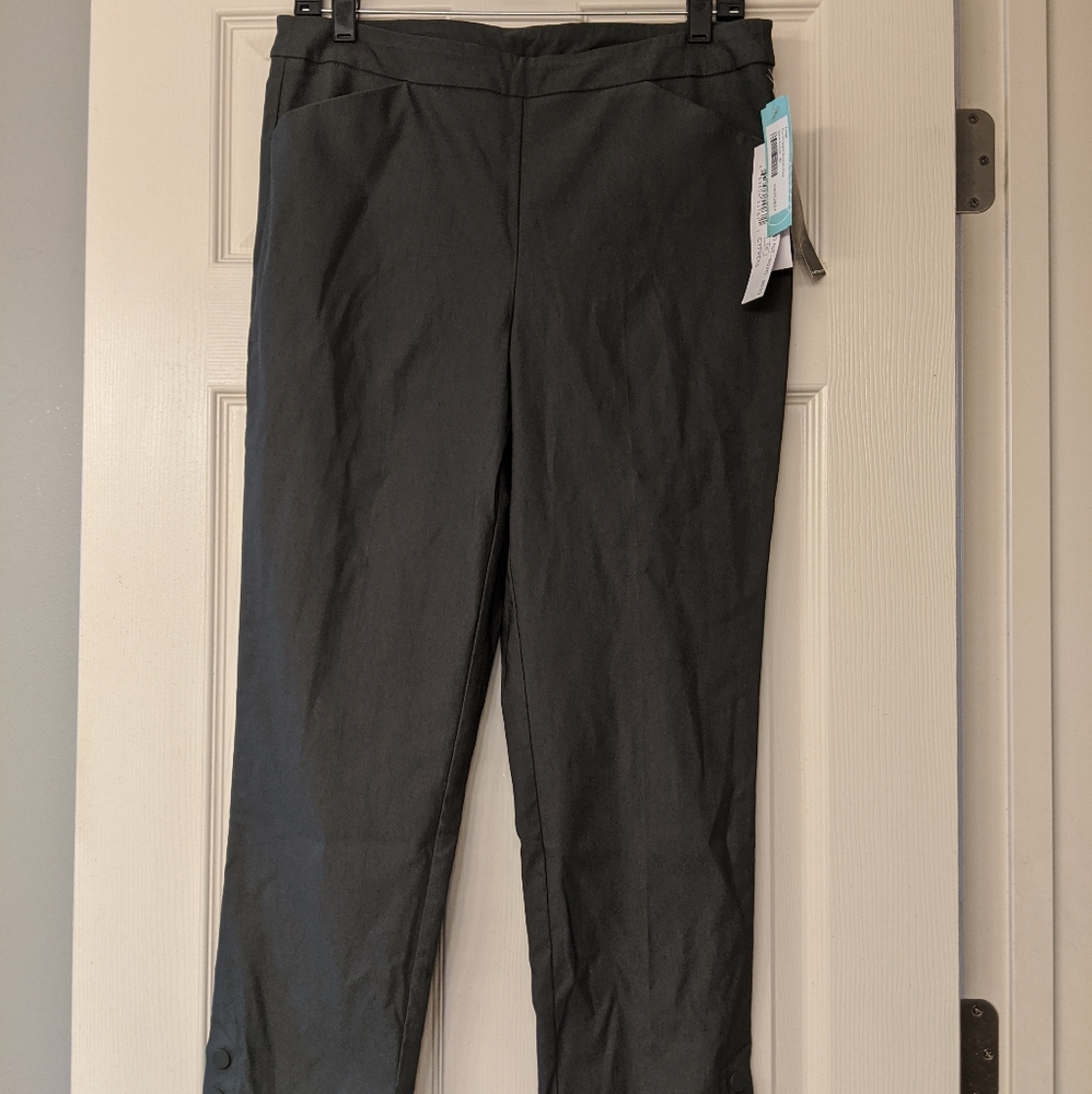 NWT Dark green pull on straight leg trouser